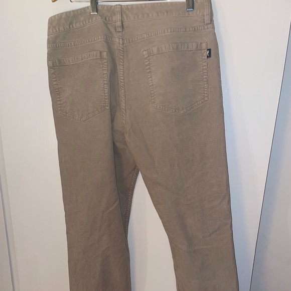 32x32 Vineyard Vines corduroy pants khaki color - Picture 4 of 5